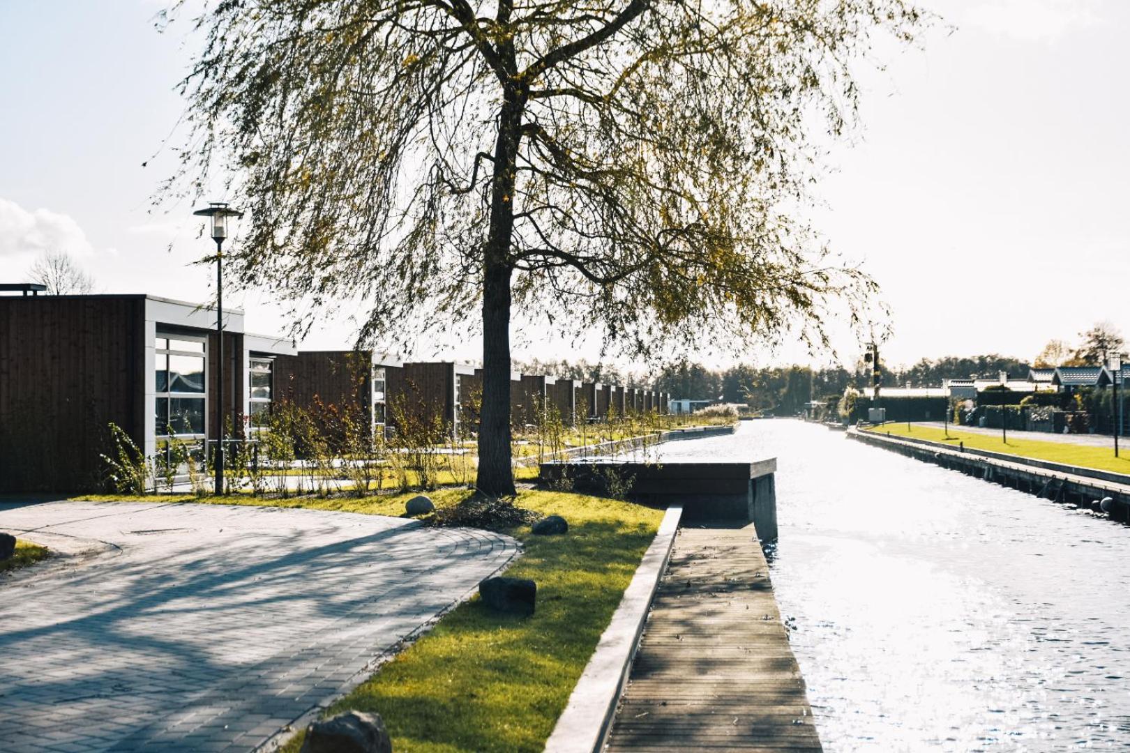 Marinapark Residentie Nieuw Loosdrecht Villa Exterior photo